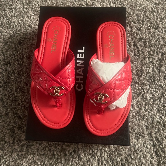 Brand new Chanel sandals 100% authentic. Size 36 very rare - Picture 1 of 5